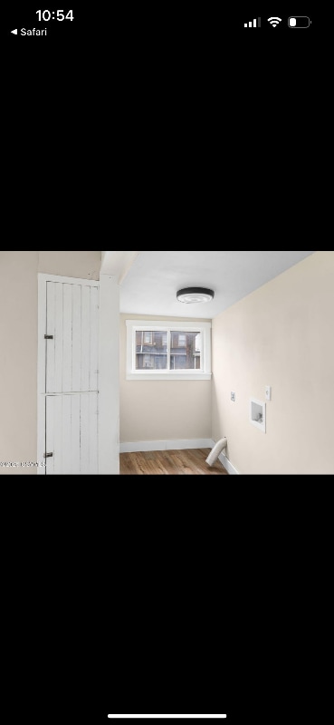 Building Photo - 148 Bloom St