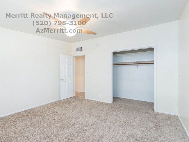 Building Photo - Spacious 3-Bedroom, 2-Bathroom Home Near U of A and Banner Health