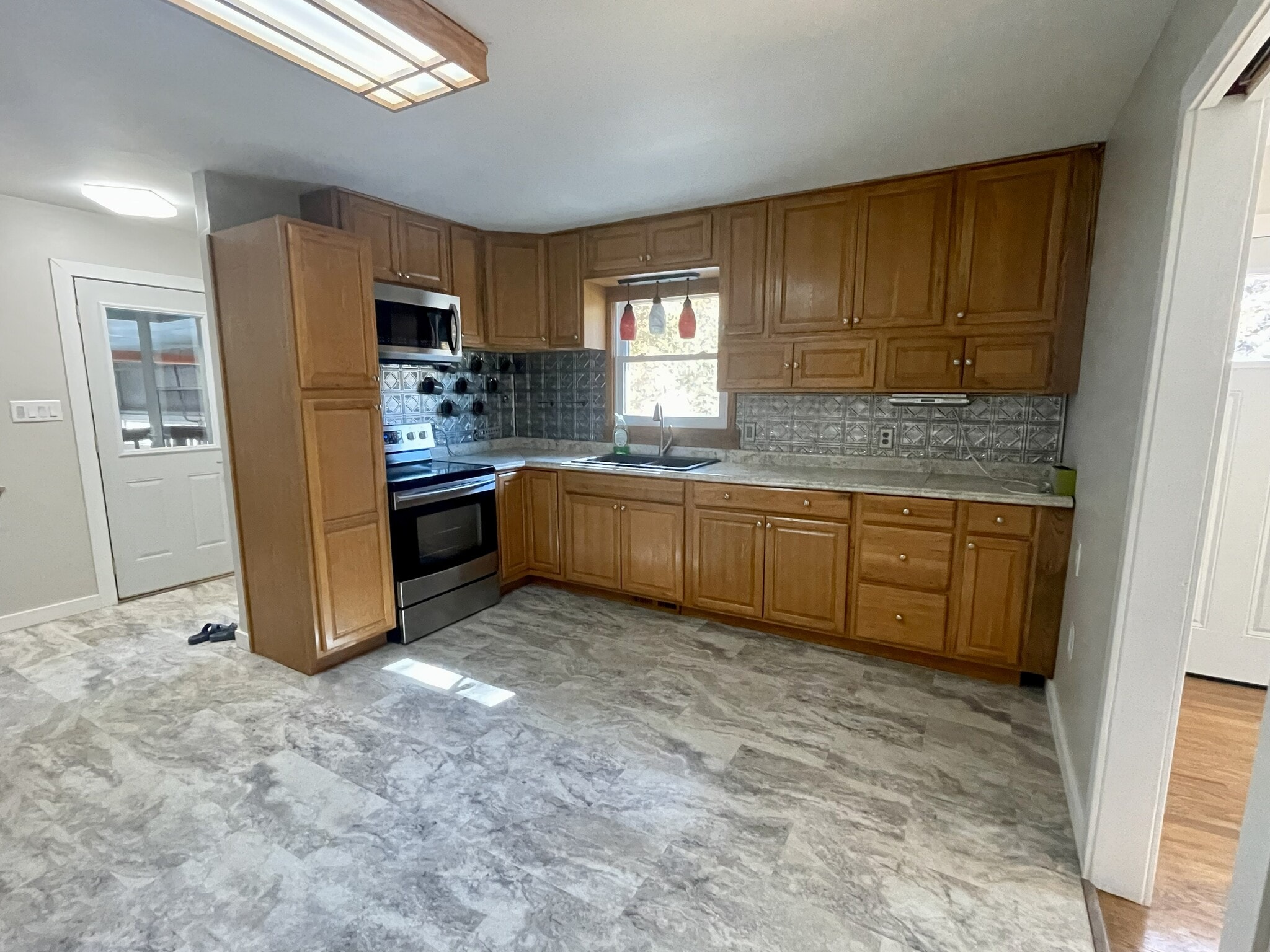 Building Photo - 13932 W Old Nashville Rd