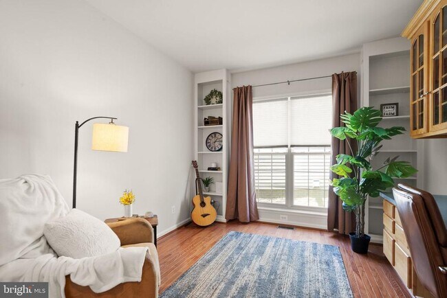 Building Photo - 6050 Smooth Stone Pl