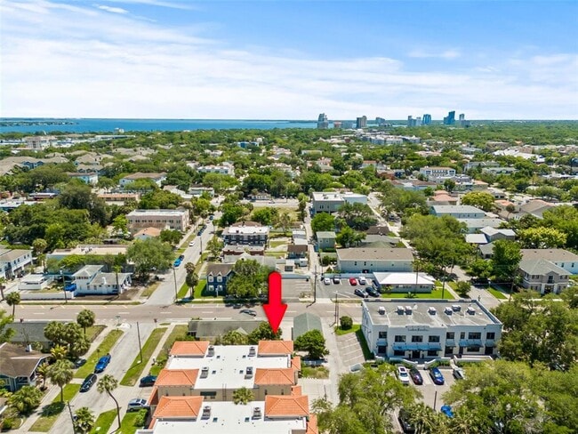 Building Photo - 113 S Melville Ave