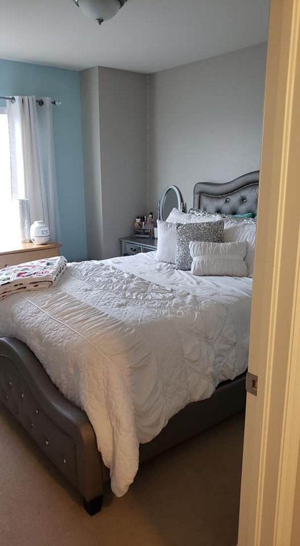 Building Photo - 3 Bedroom Home in desirable Meadows Neighborhood- Community Pool Access at the Grange!