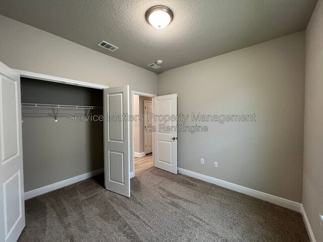 Building Photo - 5349 Parkside Dr