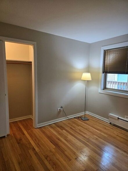 Building Photo - 7019 N Ridge Ave