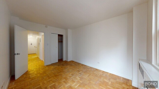 Building Photo - 435 E 79th St