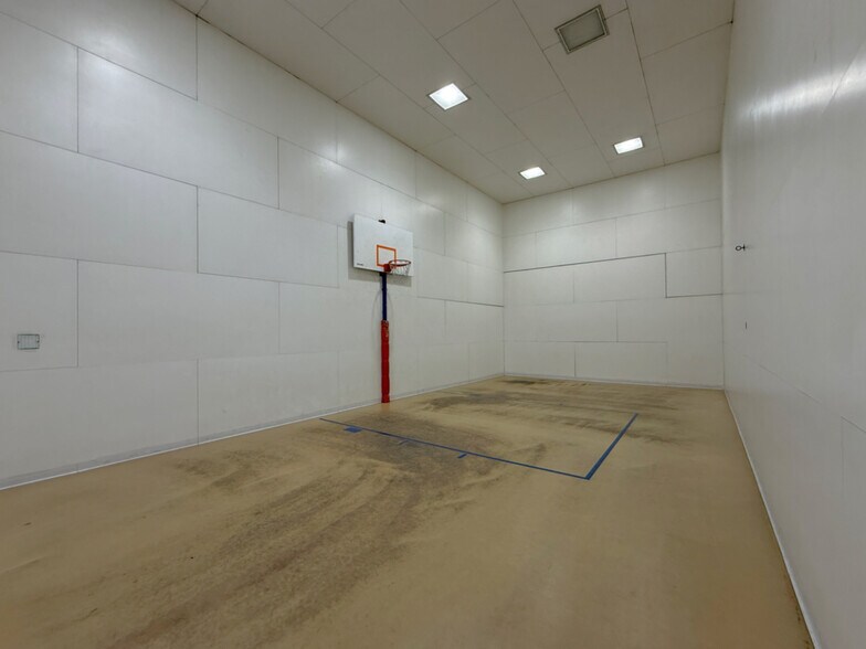 Building Photo - 211 E Ohio St