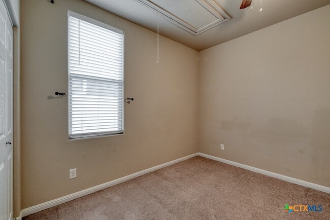 Building Photo - 338 Newberry Tr