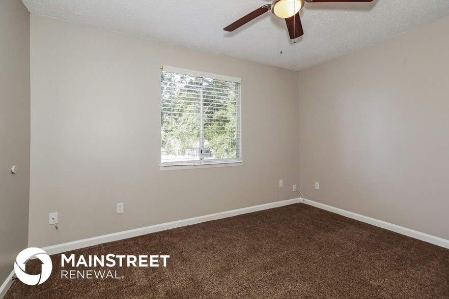 Building Photo - 8144 Colonnade Ct W