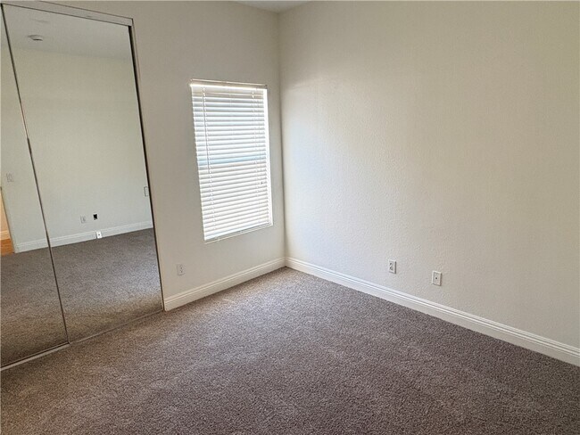 Building Photo - 1028 S Rossano Way
