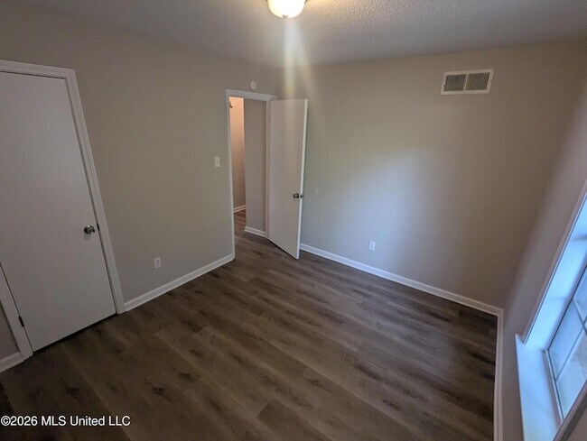 Building Photo - 5738 Blue Lake Cove