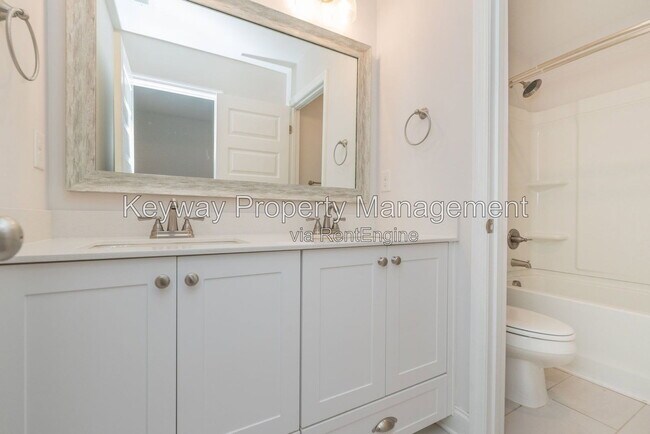 Building Photo - 319 Sumac Trail