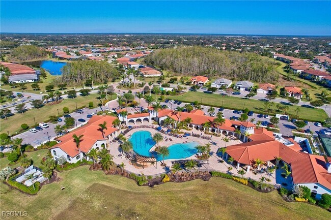 Building Photo - 12039 Hawthorn Lake Dr