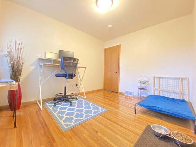 Building Photo - 1857 17th St NW