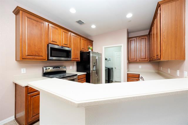 Building Photo - 8722 Bigelow Dr