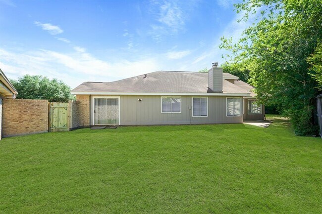 Building Photo - 7842 Micheline Cir