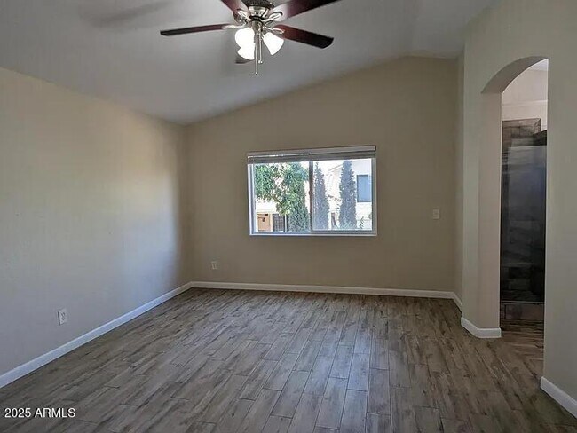 Building Photo - 3192 W Thude Dr