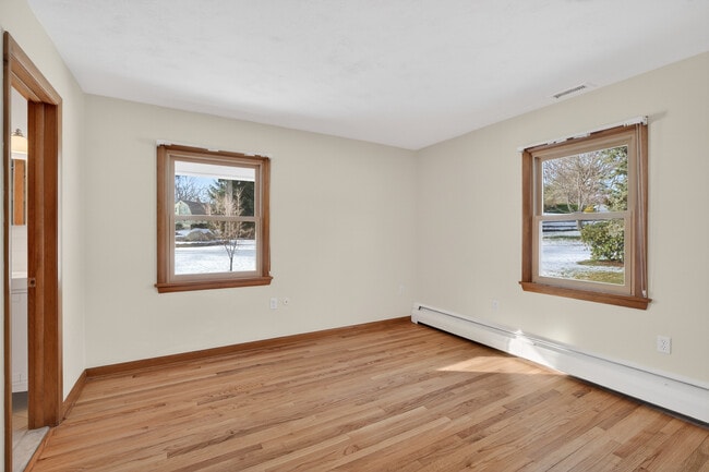 Building Photo - 9 Harbor View S