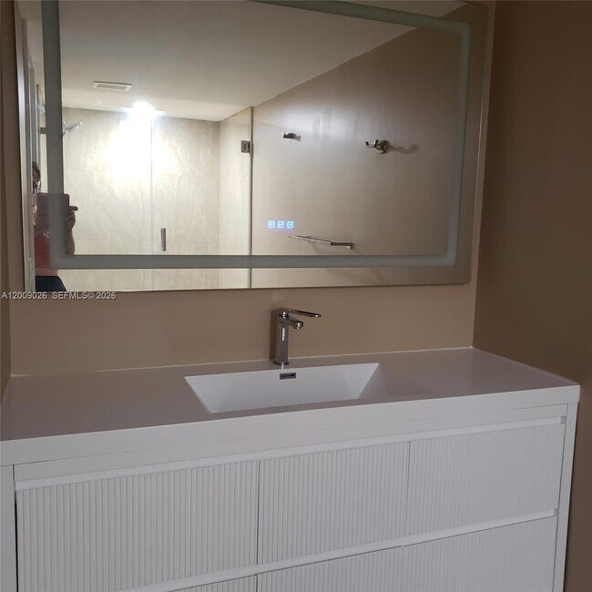 Building Photo - 1201 S Ocean Dr