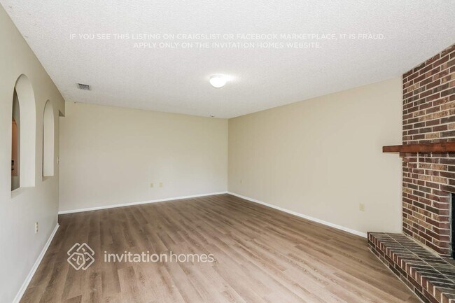 Building Photo - 7509 Willow Wisp Dr E