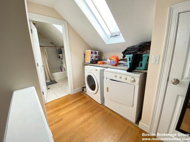 Building Photo - 29 Spring Garden St