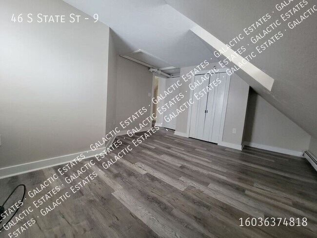 Building Photo - Gigantic 4 bedroom 1 bath apartment Concor...