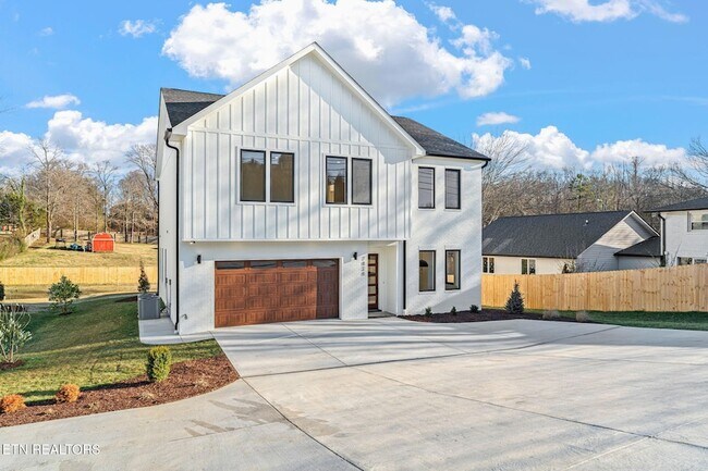 Building Photo - 7826 S Northshore Dr