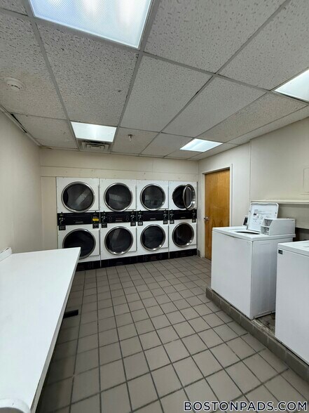 Building Photo - 1110 Commonwealth Ave