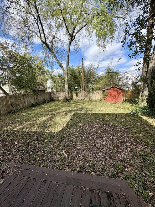 Building Photo - 2043 Dellwood Ave