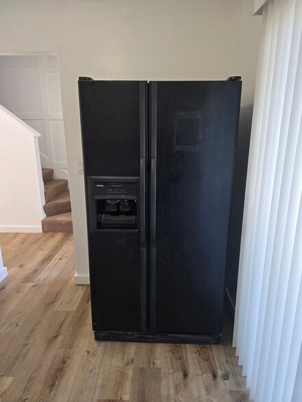 Building Photo - 11260 College Ave