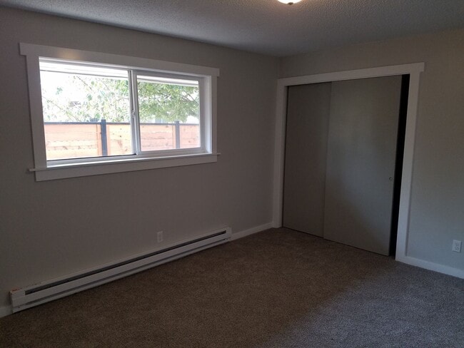 Building Photo - 14728LAa