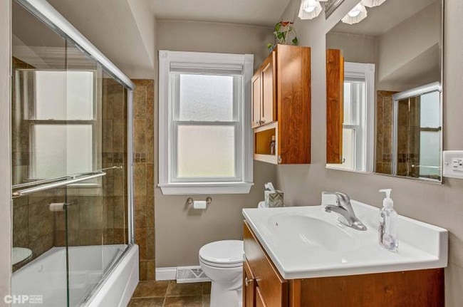 Building Photo - 9642 S Knox Ave