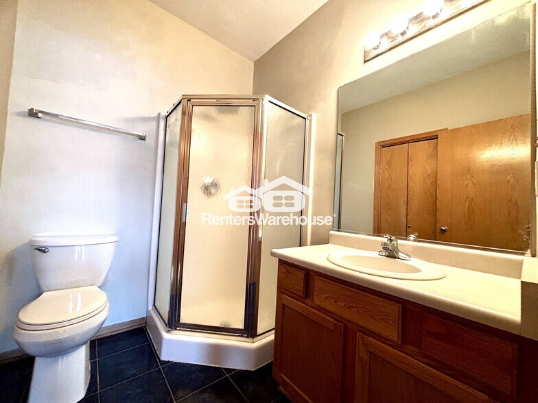 Building Photo - 950 67th St