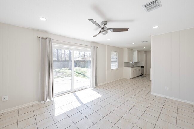 Building Photo - 3435 Gary Ln