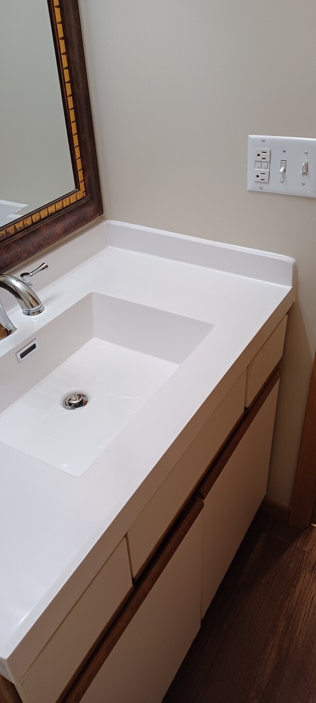 bathroom - 8705 Glasgow Ln