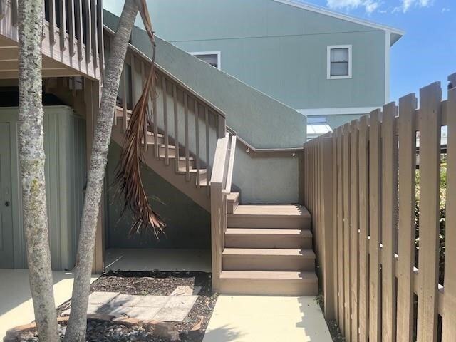 Building Photo - 1132 Breezy Way