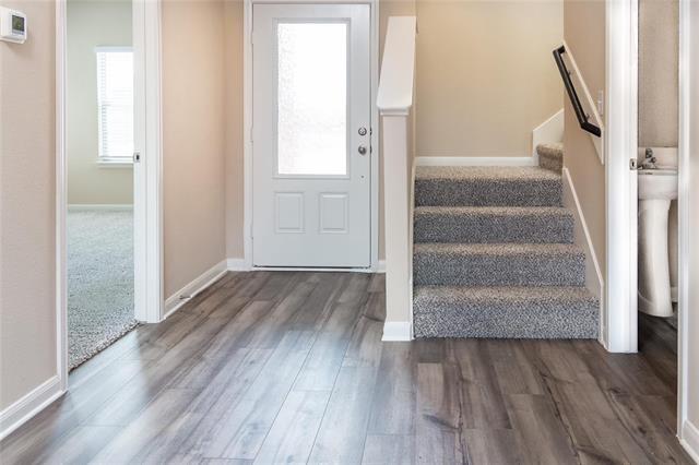 Building Photo - 216 Lake Rdg