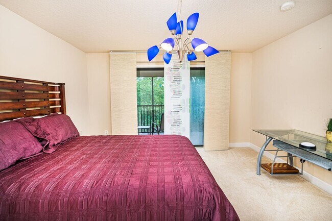 Building Photo - Furnished Townhouse in Plantation Bay