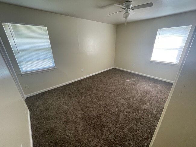 Building Photo - 3 Bedroom House in Carrollton, TX (Fully Renovated!)