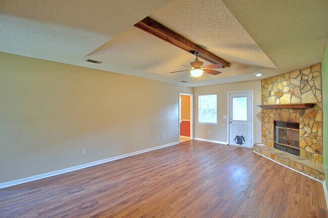 Building Photo - 948 Wedgewood Way