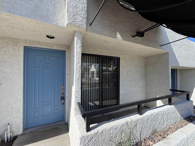 Building Photo - 45470 Sunrise Ln