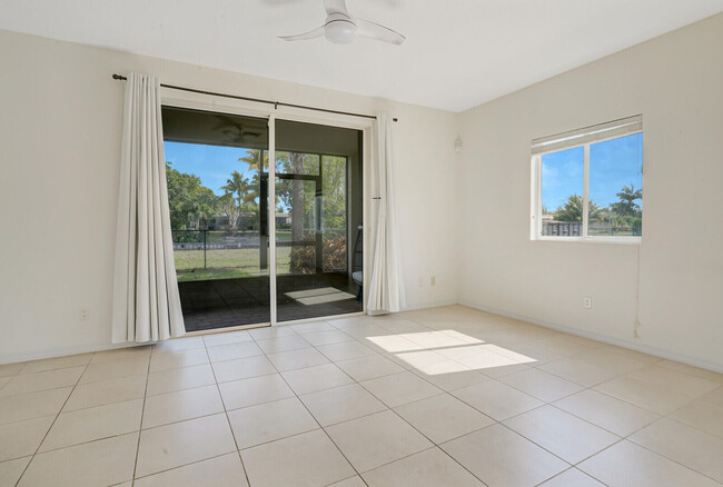 Building Photo - 1101 Vermilion Dr