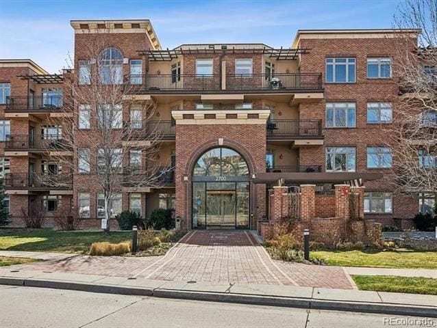 Building Photo - 2700 E Cherry Creek S Dr