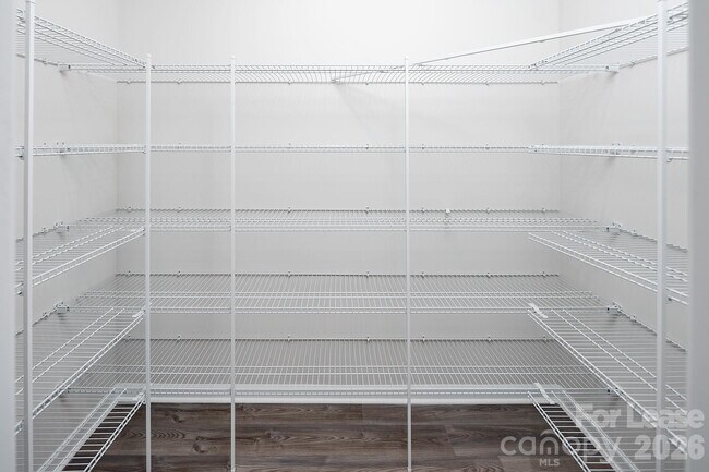 Building Photo - 1014 Hanover Crossing Dr