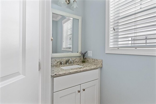 Building Photo - 42 E Bowery St