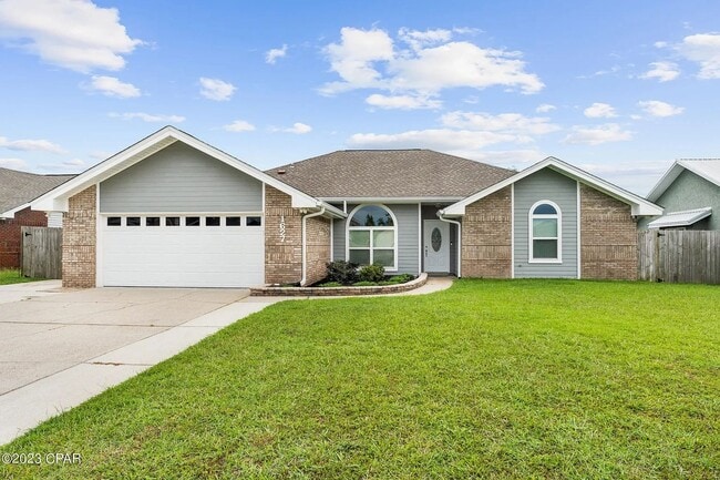 Primary Photo - Stunning 4B / 2Bth Lynn Haven, Florida