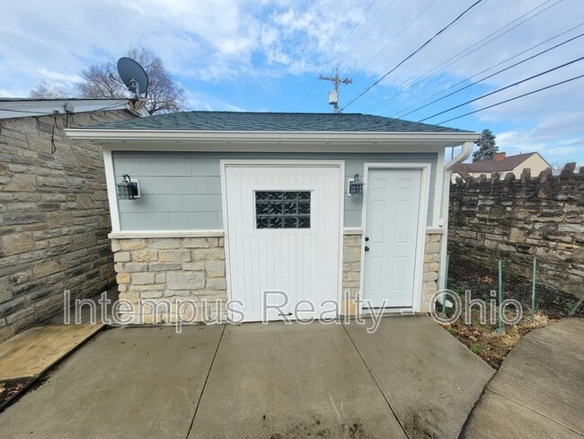 Building Photo - 3128 Ellis Pl
