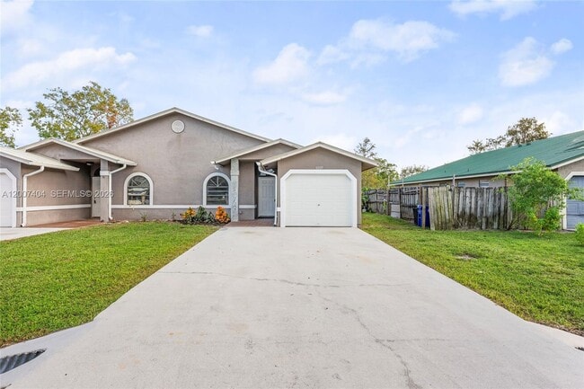 Building Photo - 4779 SE Salvatori Rd