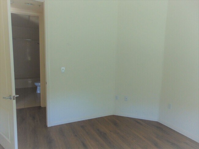 Building Photo - Manhattan Mid Rise Condo-Tile and Laminate-No Carpet