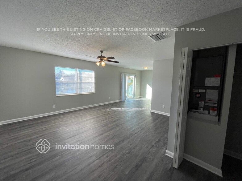 Building Photo - 7813 Chaperon Ct