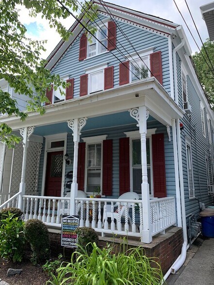 Primary Photo - 60 Buttonwood St